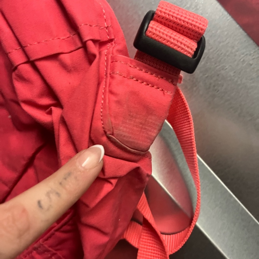 Fjallraven Kanken Backpack - Picture 5 of 10
